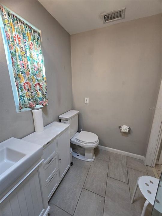 В аренду: $2,500 (2 спален, 1 ванн, 920 Квадратных фут)