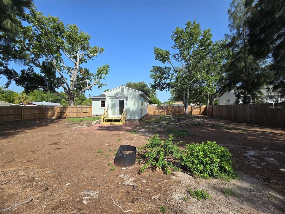 В аренду: $2,500 (2 спален, 1 ванн, 920 Квадратных фут)