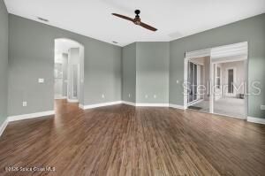 For Sale: $650,000 (4 beds, 3 baths, 2461 Square Feet)