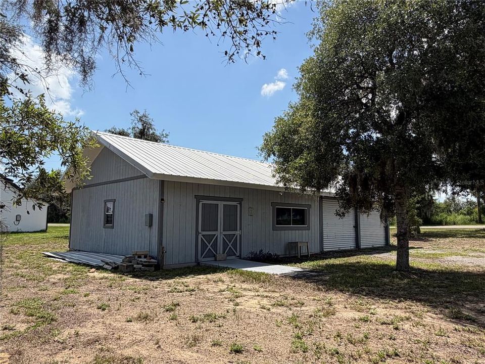 For Sale: $400,000 (3 beds, 2 baths, 1440 Square Feet)
