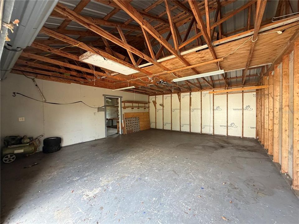 For Sale: $400,000 (3 beds, 2 baths, 1440 Square Feet)