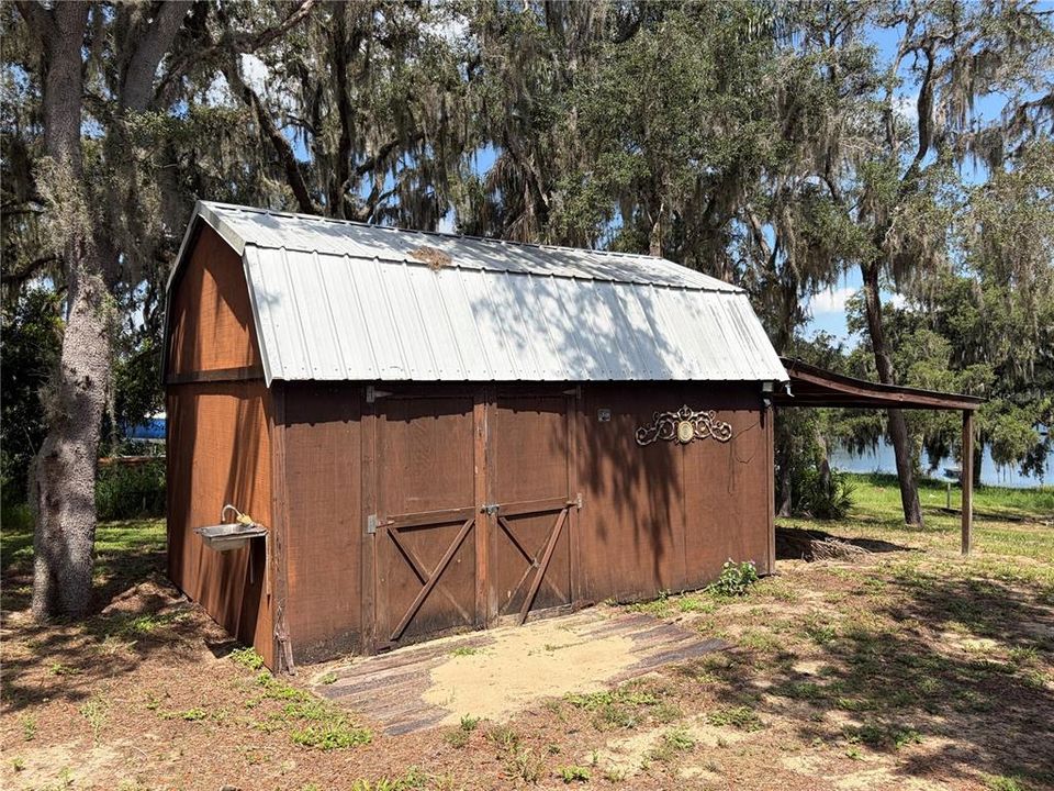For Sale: $400,000 (3 beds, 2 baths, 1440 Square Feet)