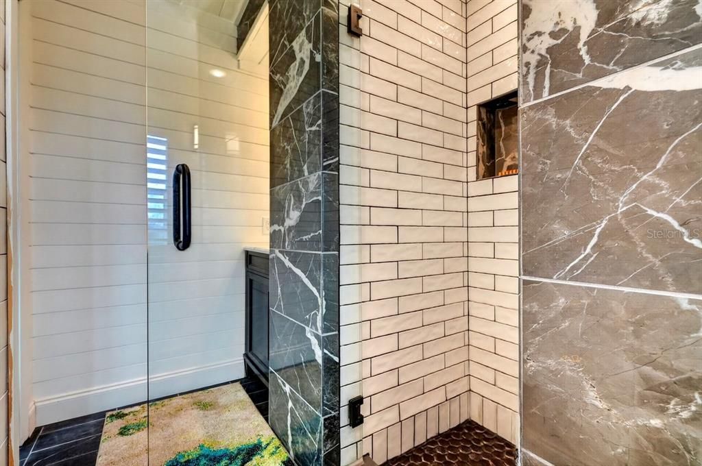 En Venta: $1,989,500 (4 camas, 4 baños, 2181 Pies cuadrados)