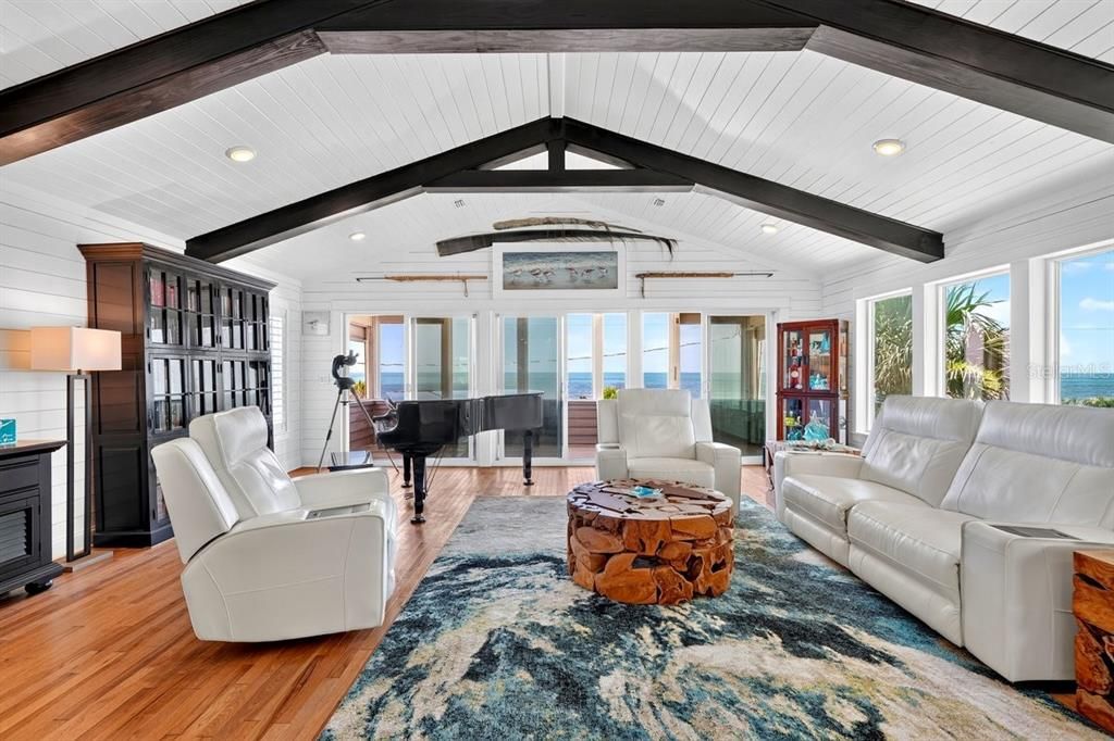 En Venta: $1,989,500 (4 camas, 4 baños, 2181 Pies cuadrados)
