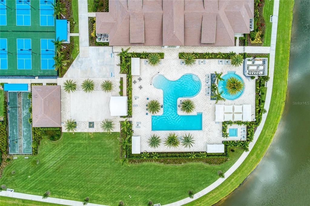 En Venta: $569,000 (2 camas, 2 baños, 1852 Pies cuadrados)
