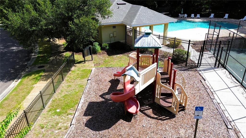 Activo con contrato: $349,990 (3 camas, 2 baños, 1686 Pies cuadrados)