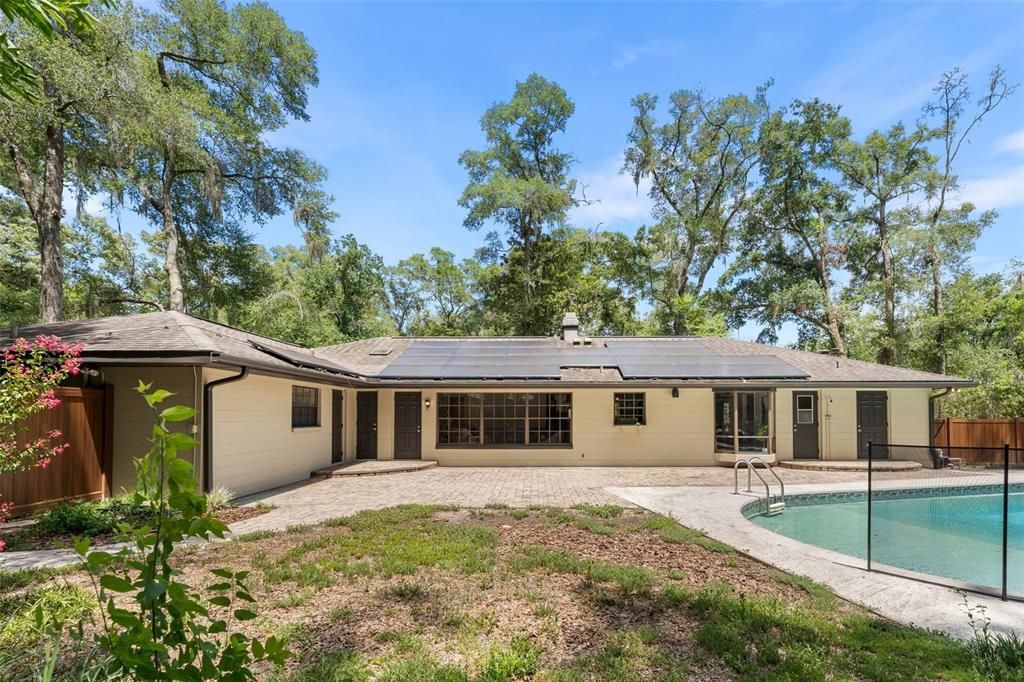 En Venta: $500,000 (4 camas, 2 baños, 2452 Pies cuadrados)