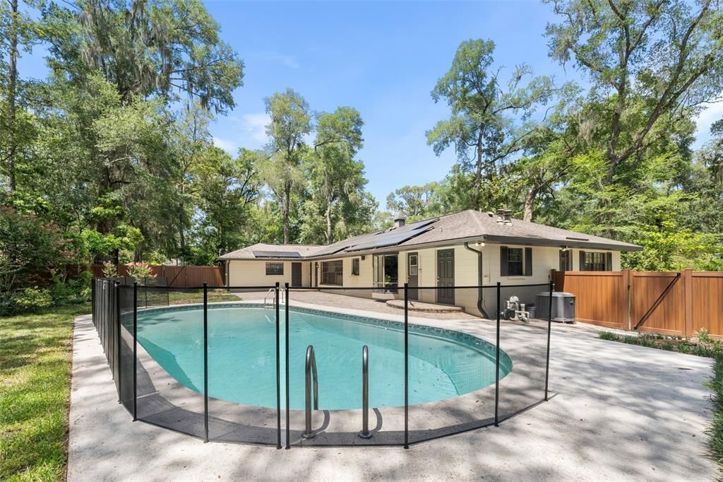En Venta: $500,000 (4 camas, 2 baños, 2452 Pies cuadrados)