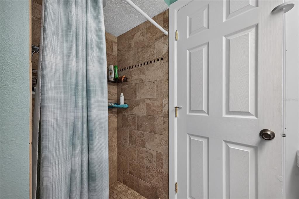 Active With Contract: $240,000 (3 beds, 2 baths, 1331 Square Feet)