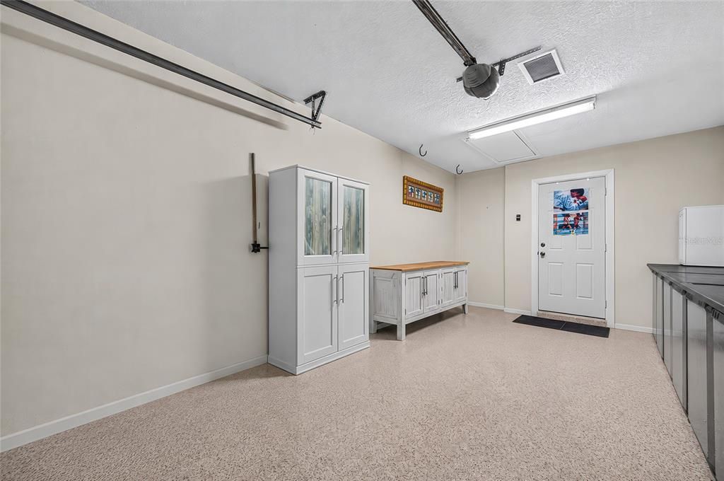 Active With Contract: $240,000 (3 beds, 2 baths, 1331 Square Feet)
