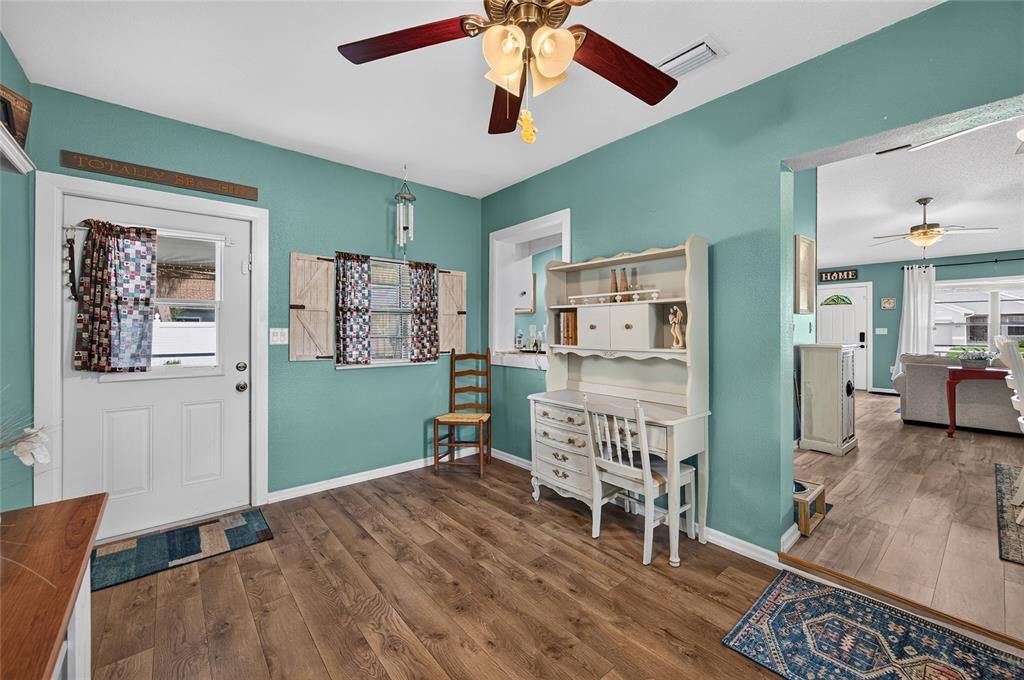 Active With Contract: $240,000 (3 beds, 2 baths, 1331 Square Feet)