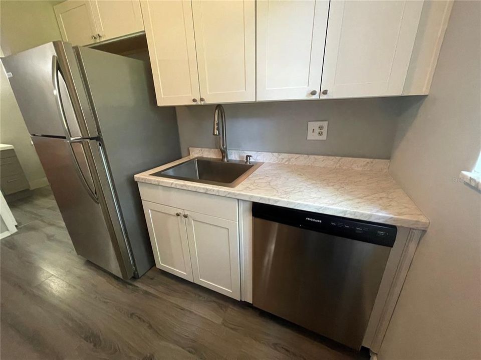 For Rent: $1,250 (1 beds, 1 baths, 666 Square Feet)