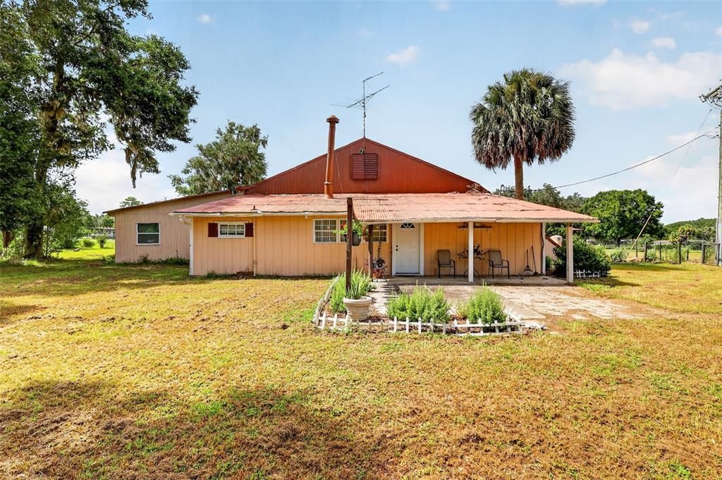 For Sale: $1,083,000 (3 beds, 2 baths, 2958 Square Feet)