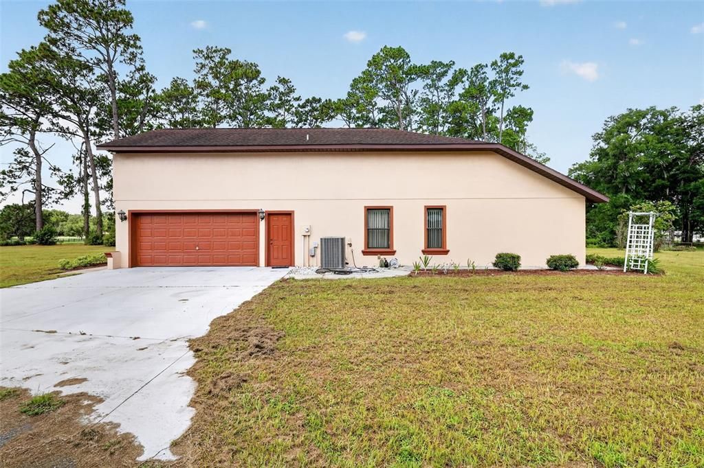 For Sale: $1,083,000 (3 beds, 2 baths, 2958 Square Feet)