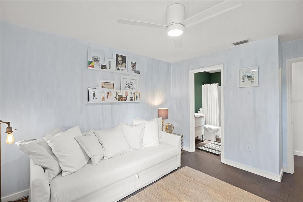 For Sale: $595,000 (3 beds, 2 baths, 1328 Square Feet)