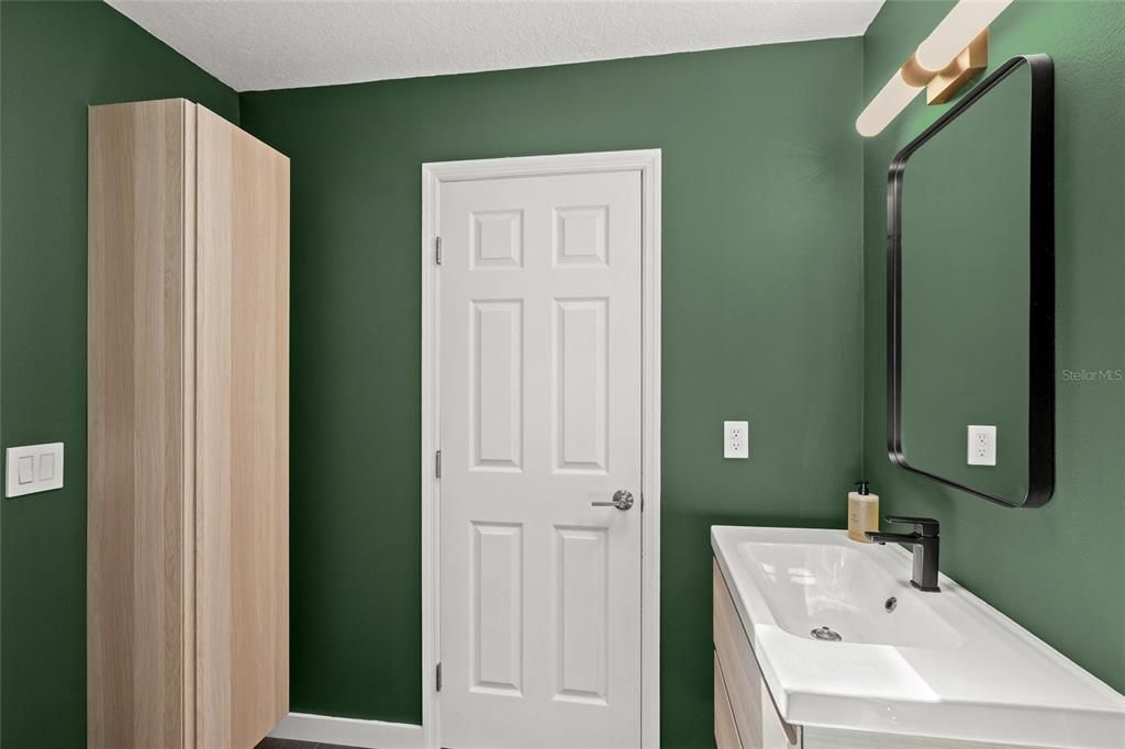 For Sale: $595,000 (3 beds, 2 baths, 1328 Square Feet)