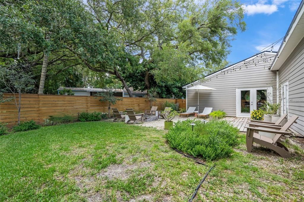 For Sale: $595,000 (3 beds, 2 baths, 1328 Square Feet)