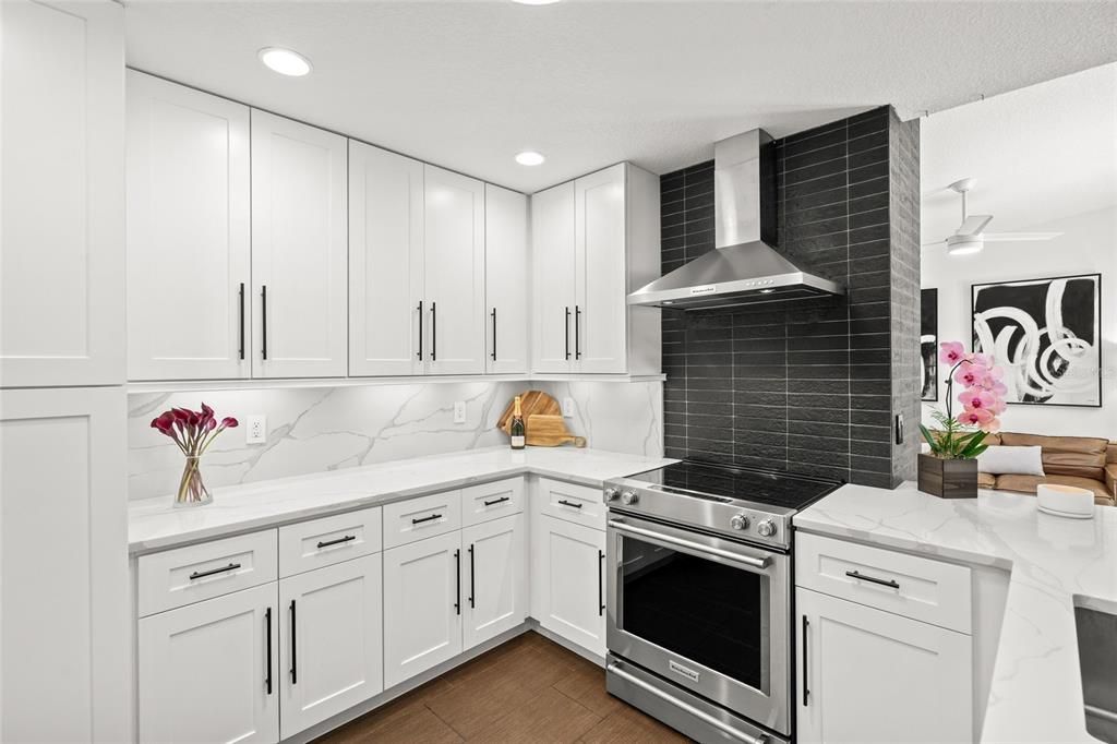 For Sale: $595,000 (3 beds, 2 baths, 1328 Square Feet)