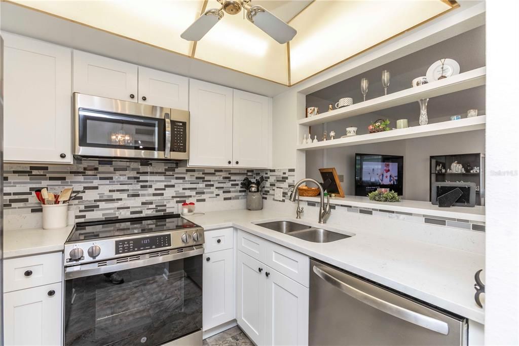 For Sale: $119,000 (2 beds, 2 baths, 1088 Square Feet)
