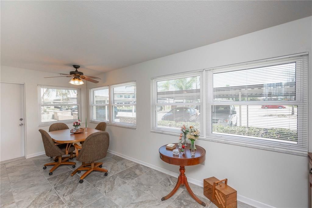 For Sale: $119,000 (2 beds, 2 baths, 1088 Square Feet)