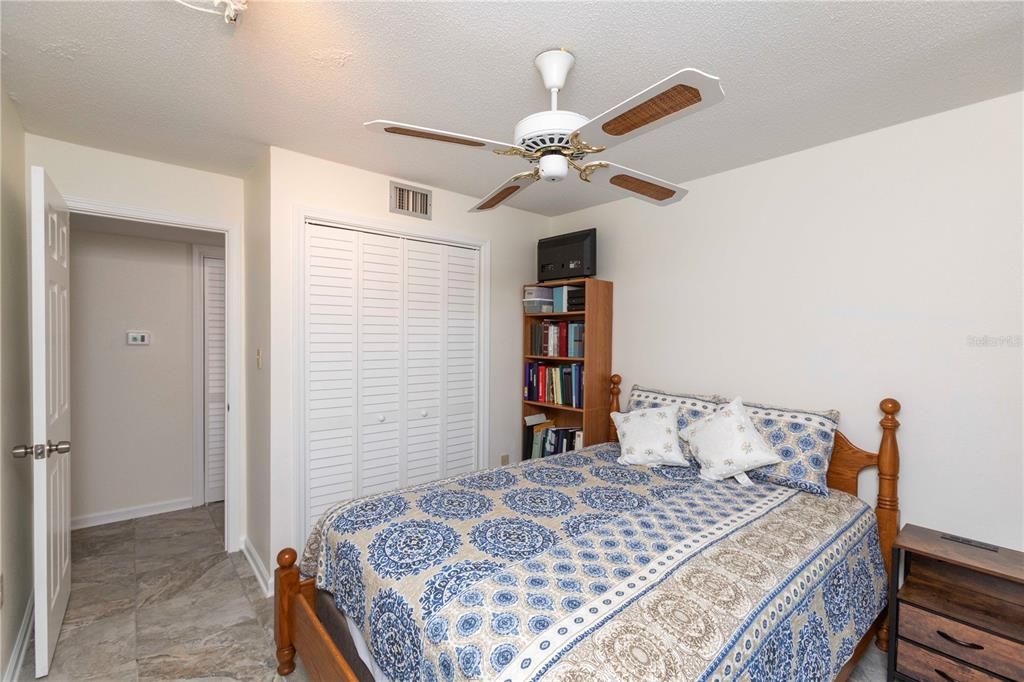 For Sale: $119,000 (2 beds, 2 baths, 1088 Square Feet)