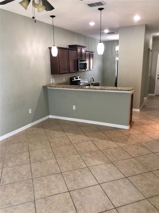 В аренду: $1,700 (2 спален, 2 ванн, 1088 Квадратных фут)
