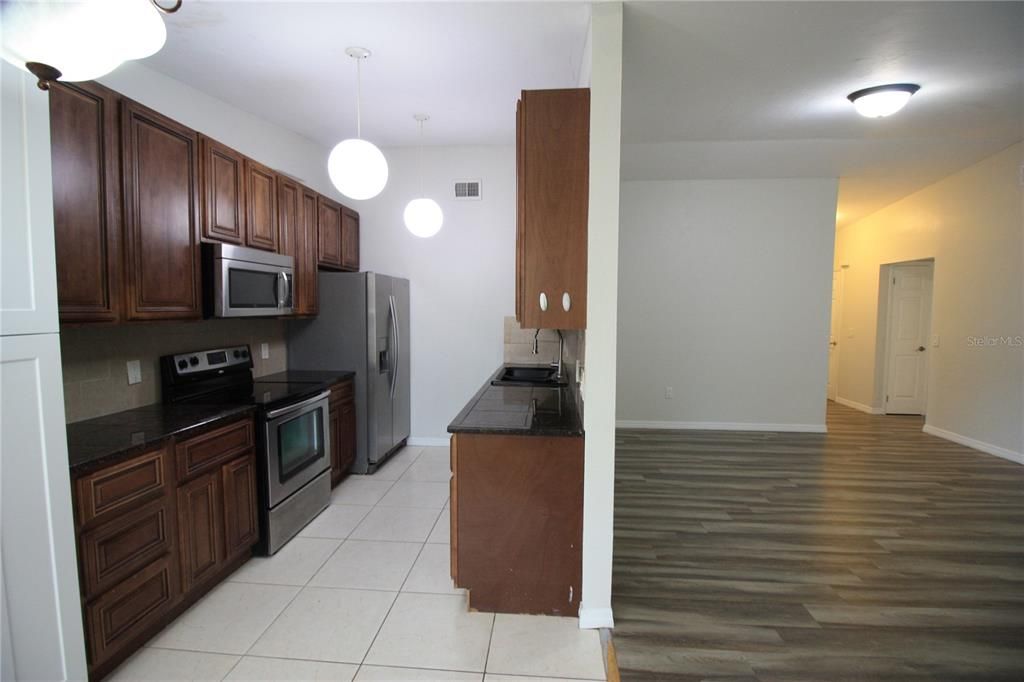 En Renta: $1,995 (3 camas, 2 baños, 1266 Pies cuadrados)