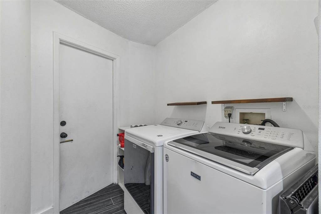 Activo con contrato: $289,000 (2 camas, 2 baños, 1470 Pies cuadrados)