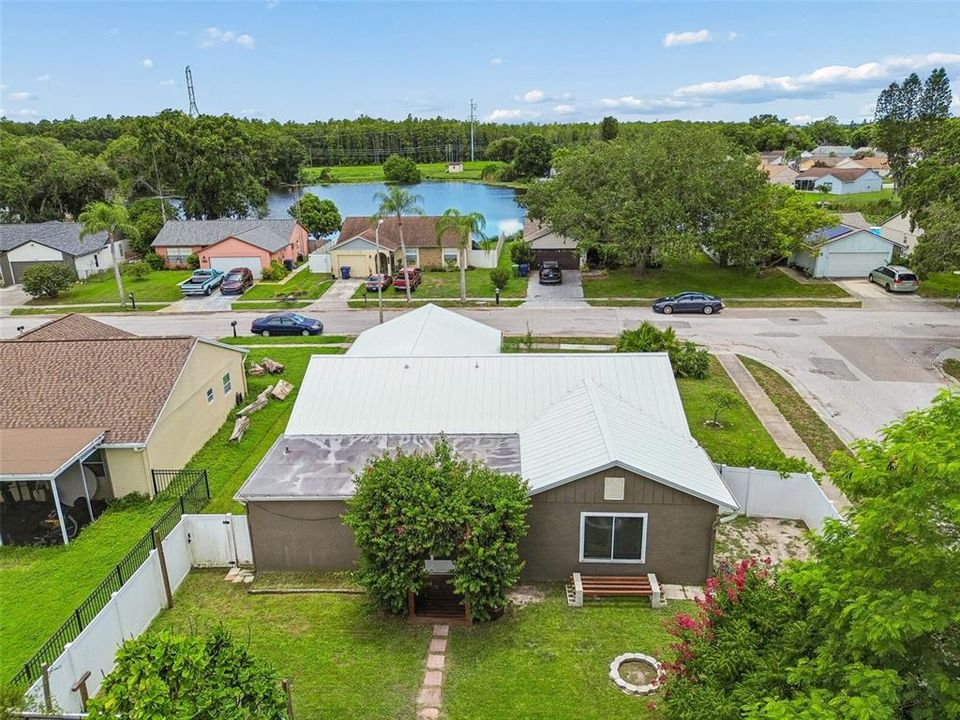 Activo con contrato: $289,000 (2 camas, 2 baños, 1470 Pies cuadrados)