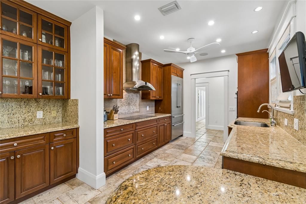 Activo con contrato: $1,825,000 (3 camas, 3 baños, 2175 Pies cuadrados)