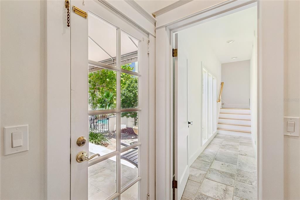Activo con contrato: $1,825,000 (3 camas, 3 baños, 2175 Pies cuadrados)