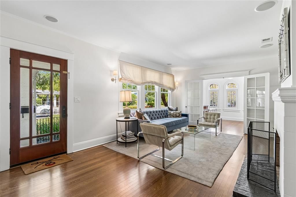 Activo con contrato: $1,825,000 (3 camas, 3 baños, 2175 Pies cuadrados)