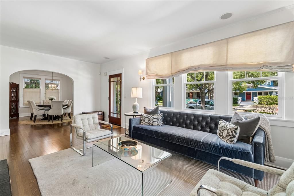 Activo con contrato: $1,825,000 (3 camas, 3 baños, 2175 Pies cuadrados)