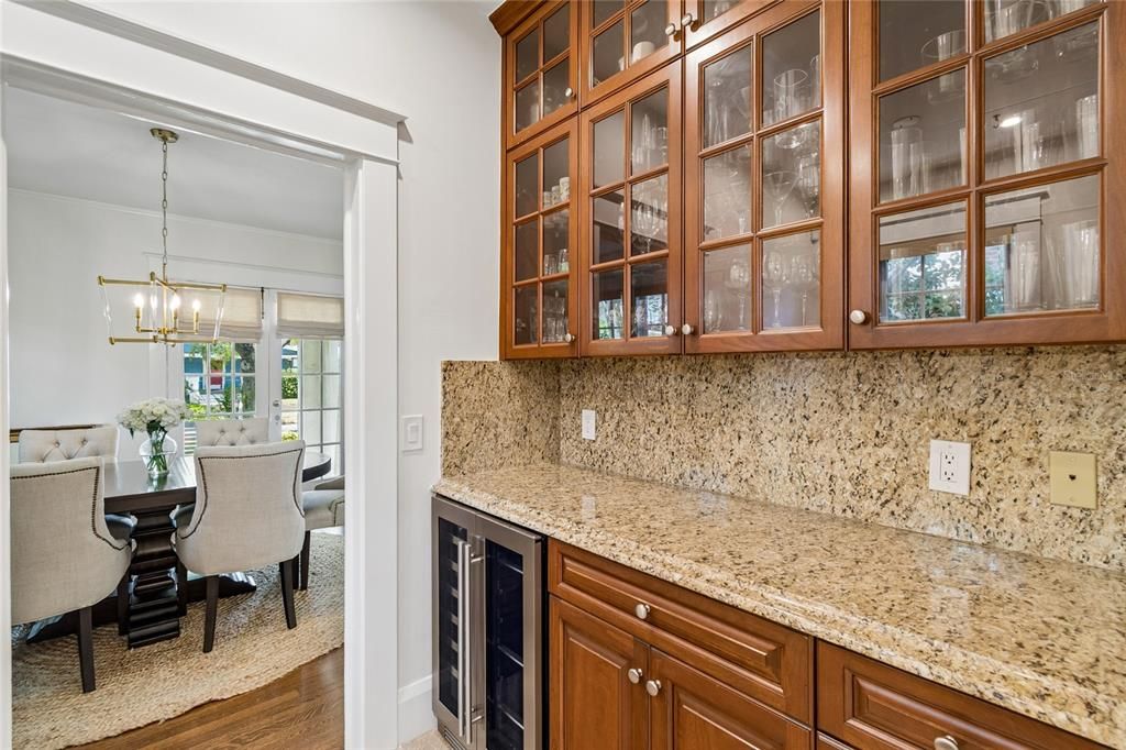Activo con contrato: $1,825,000 (3 camas, 3 baños, 2175 Pies cuadrados)