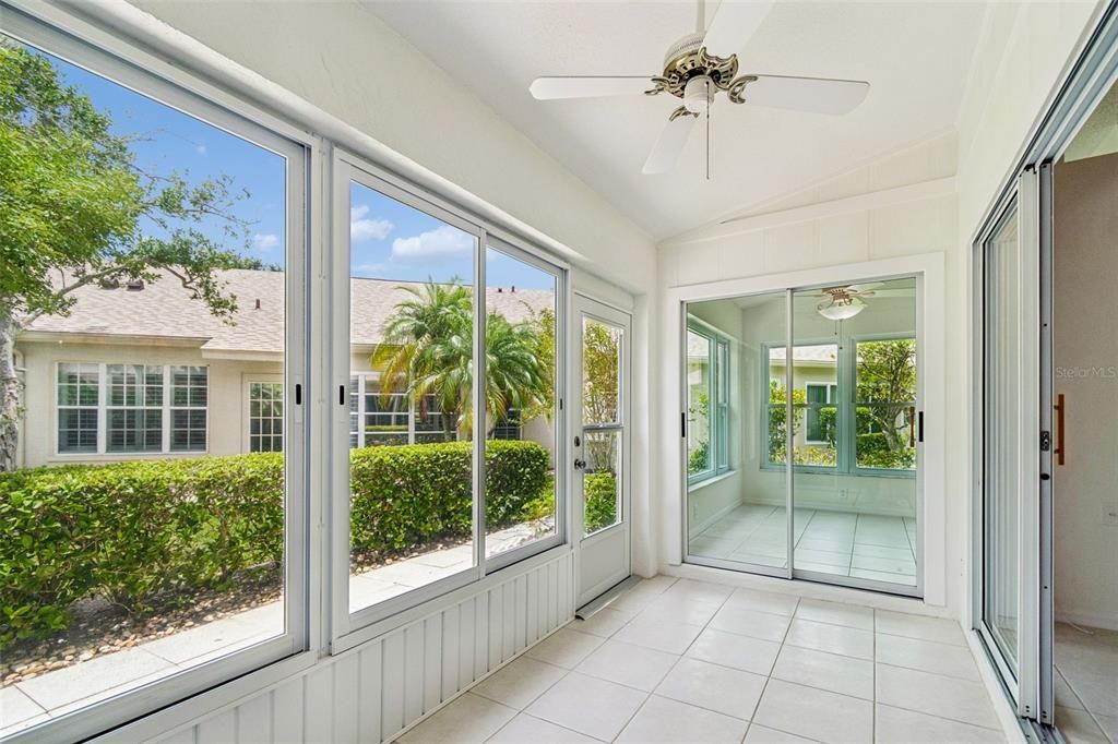 For Sale: $335,000 (2 beds, 2 baths, 1280 Square Feet)