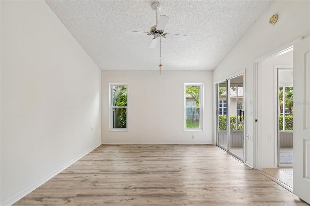 For Sale: $335,000 (2 beds, 2 baths, 1280 Square Feet)