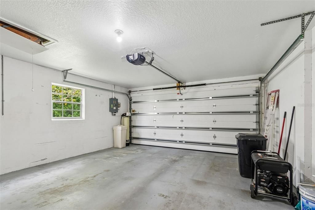 For Sale: $335,000 (2 beds, 2 baths, 1280 Square Feet)
