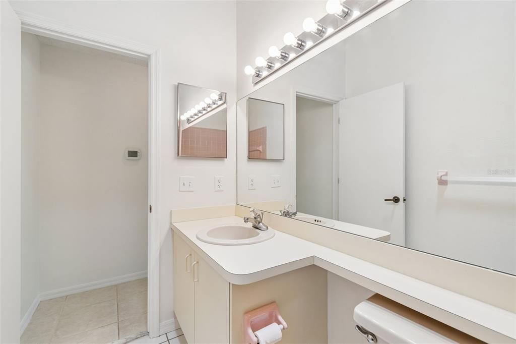 For Sale: $335,000 (2 beds, 2 baths, 1280 Square Feet)