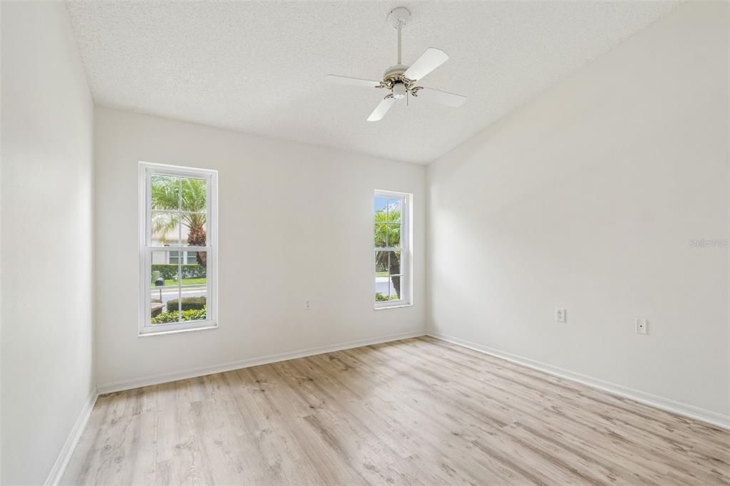 For Sale: $335,000 (2 beds, 2 baths, 1280 Square Feet)