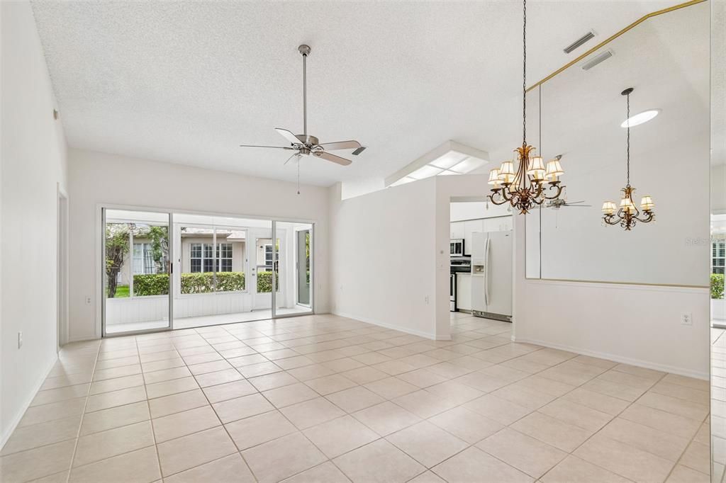 For Sale: $335,000 (2 beds, 2 baths, 1280 Square Feet)