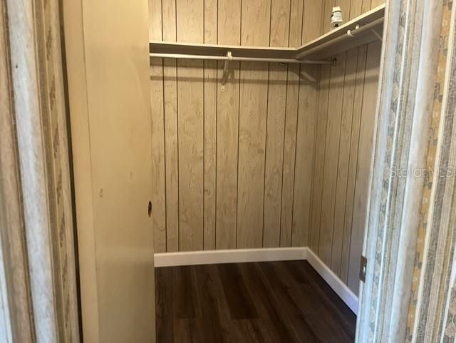 For Sale: $129,129 (2 beds, 2 baths, 871 Square Feet)