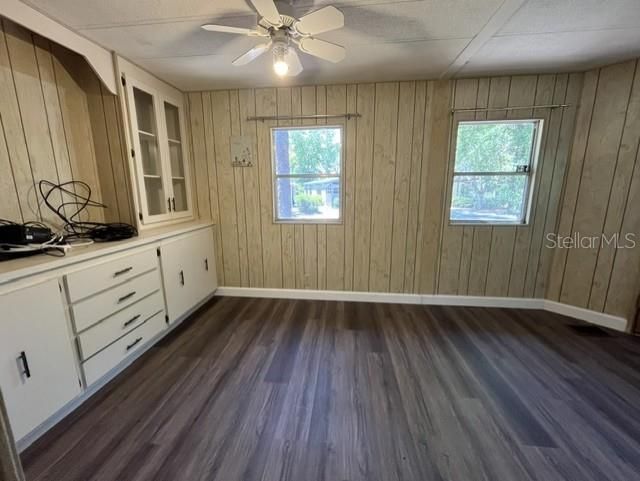 For Sale: $129,129 (2 beds, 2 baths, 871 Square Feet)