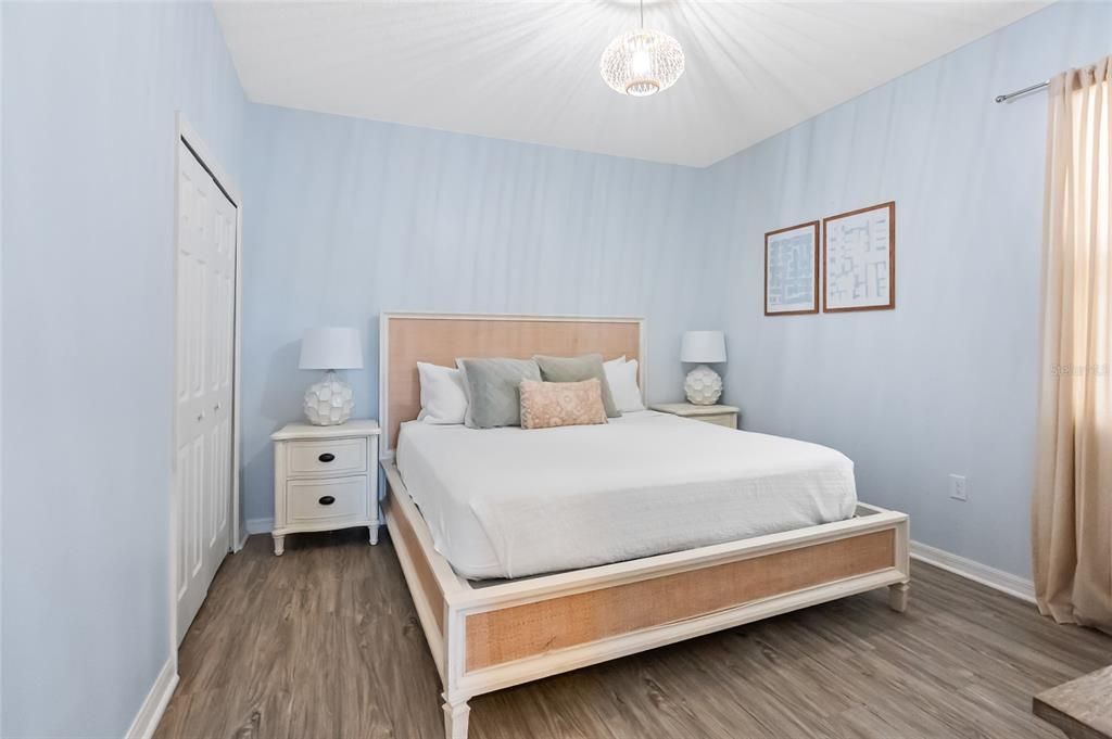 В аренду: $4,500 (8 спален, 6 ванн, 3565 Квадратных фут)