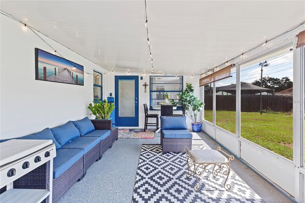 For Sale: $350,000 (3 beds, 2 baths, 1420 Square Feet)