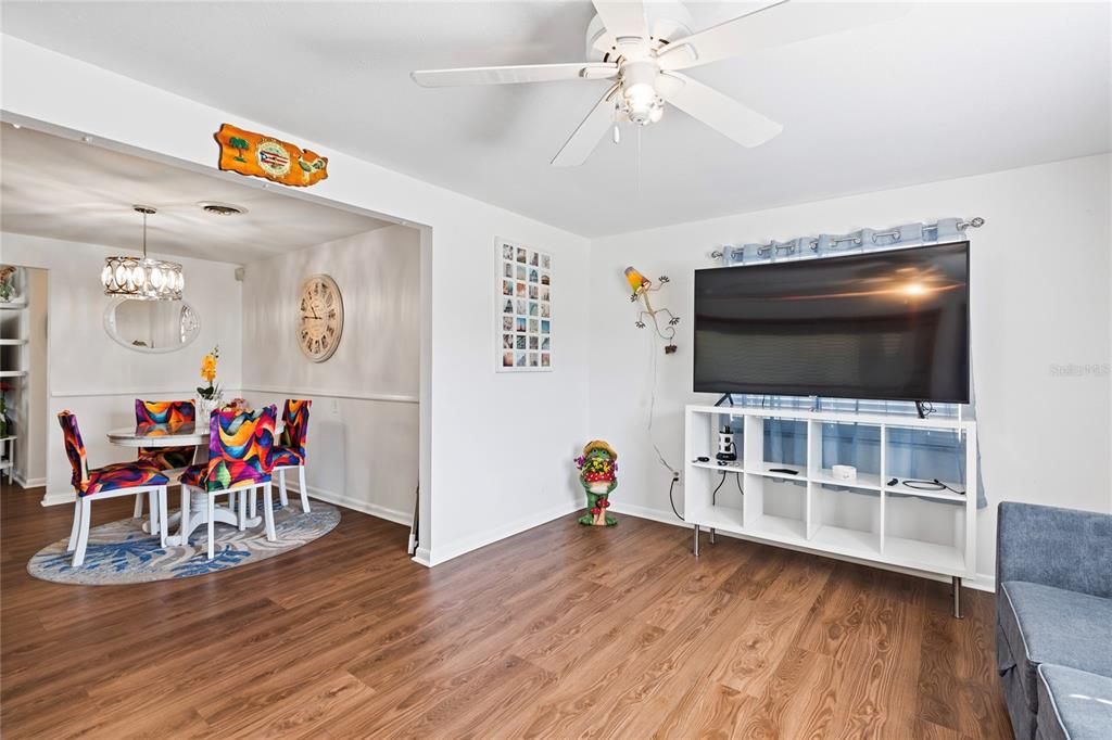 For Sale: $350,000 (3 beds, 2 baths, 1420 Square Feet)