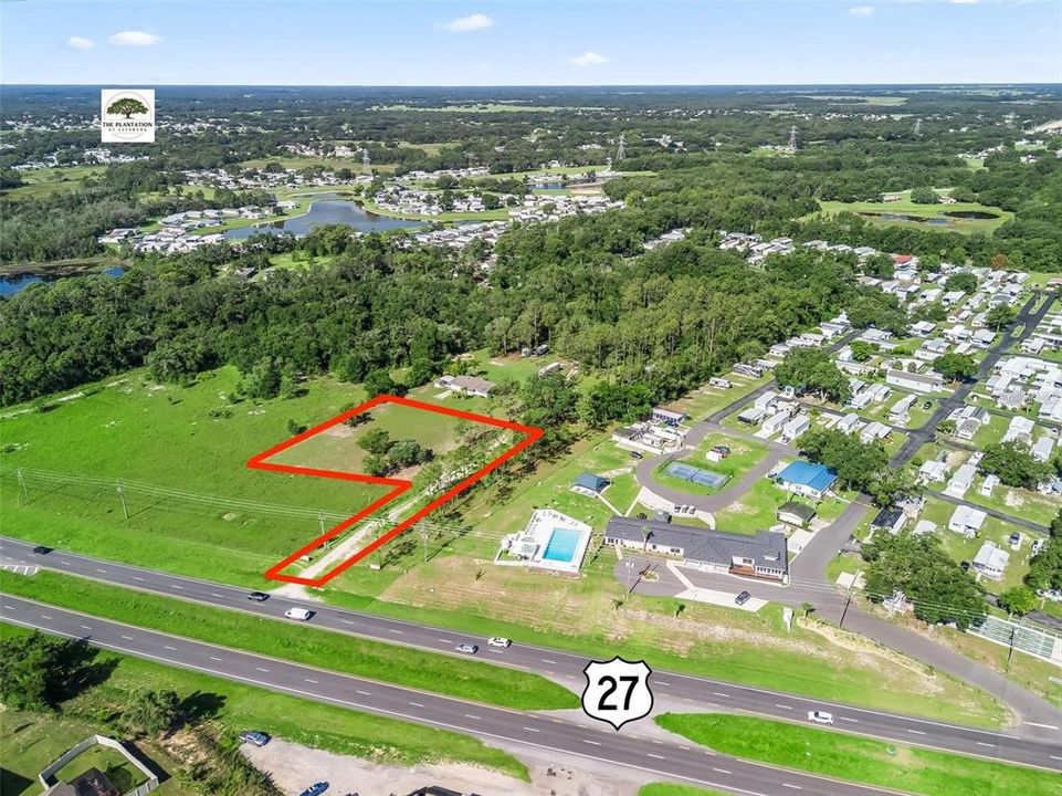 На продажу: $4,699,900 (7.31 acres)