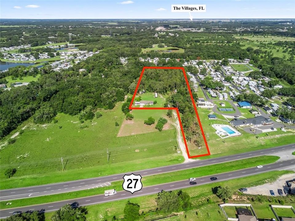 На продажу: $4,699,900 (7.31 acres)