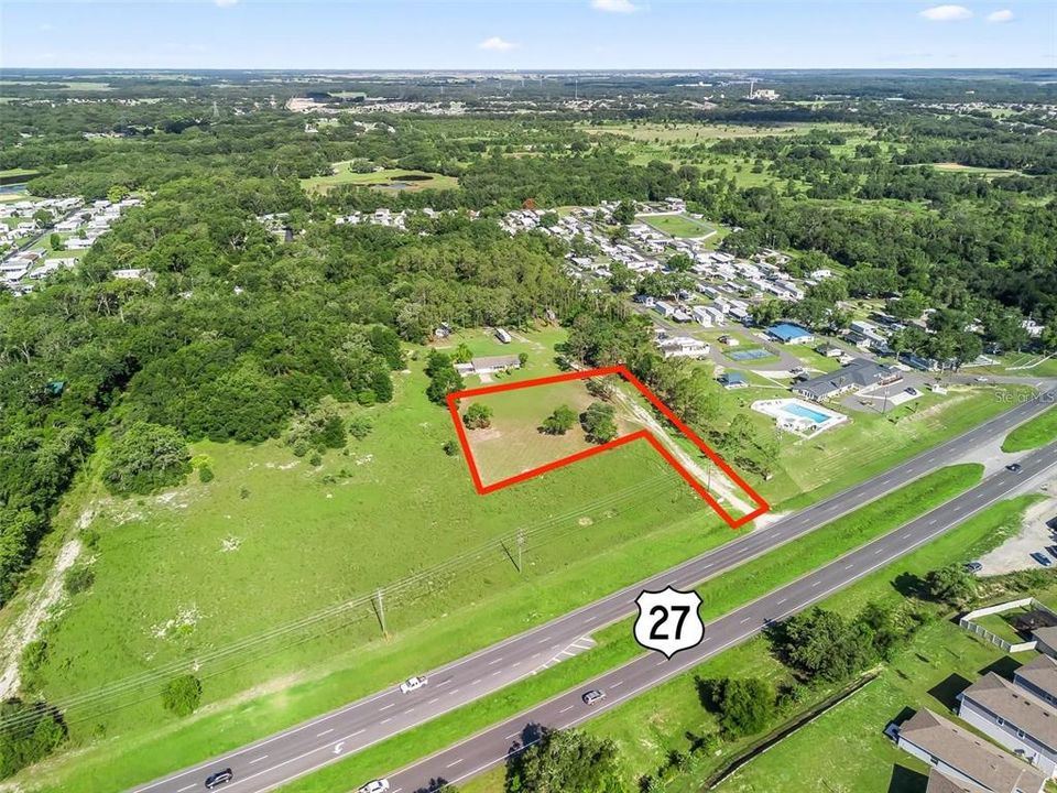 На продажу: $4,699,900 (7.31 acres)