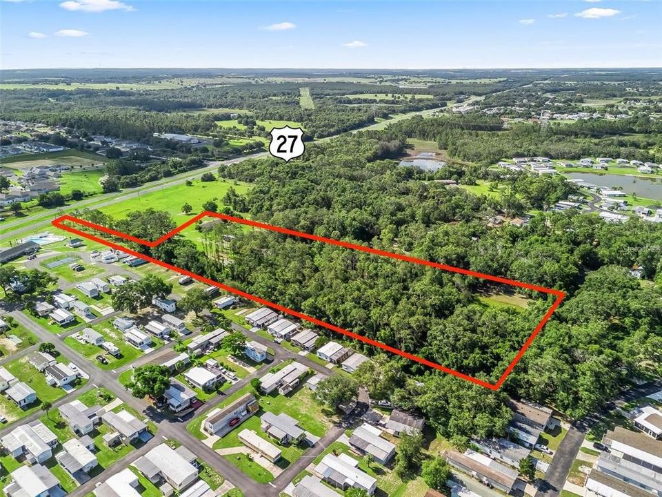 На продажу: $4,699,900 (7.31 acres)