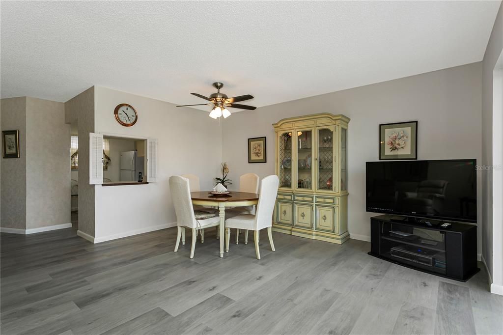 For Sale: $174,900 (2 beds, 2 baths, 1104 Square Feet)
